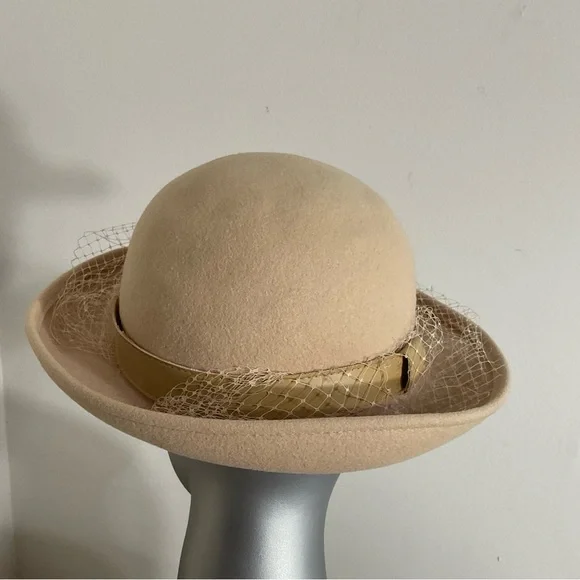 Vintage 80’s Spendide Designer’s Touch Wool Veiled Hat Taupe Netting USA - Picture 3 of 7